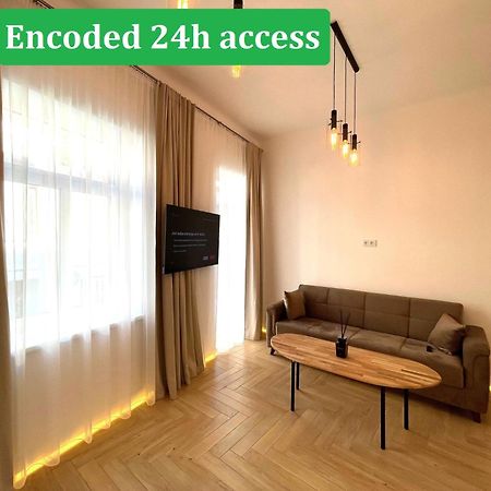 Picturesque Old Town Apartment With Charming Balcony Kaunas Exterior photo